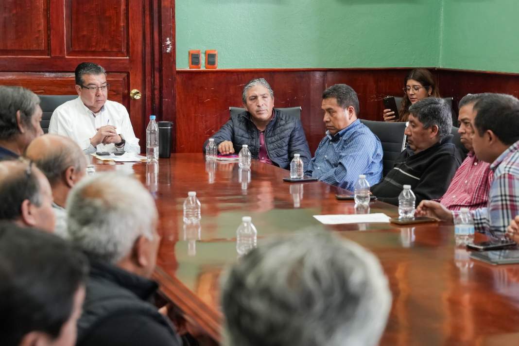 Tlaxcala fortalece diálogo con transportistas ante cambios viales en la capital
