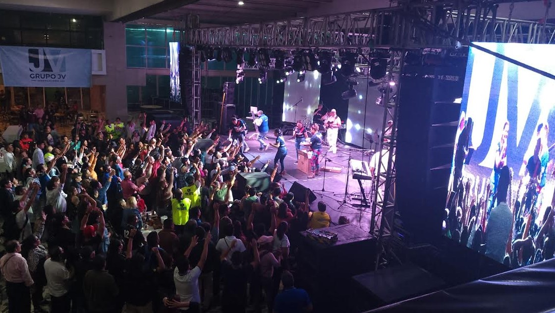 Una noche de unión y esperanza