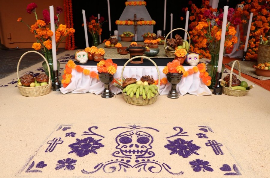 Ofrenda monumental en homenaje a mujeres indígenas