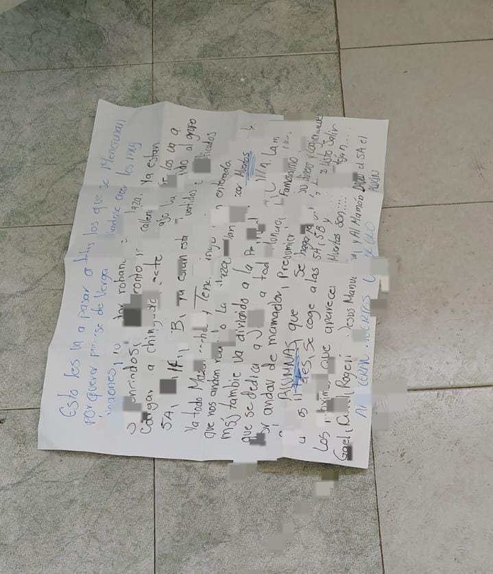 Dejan corazón de animal y mensaje de amenaza en el Cecyte de Mazatecochco; Fiscalía investiga el caso