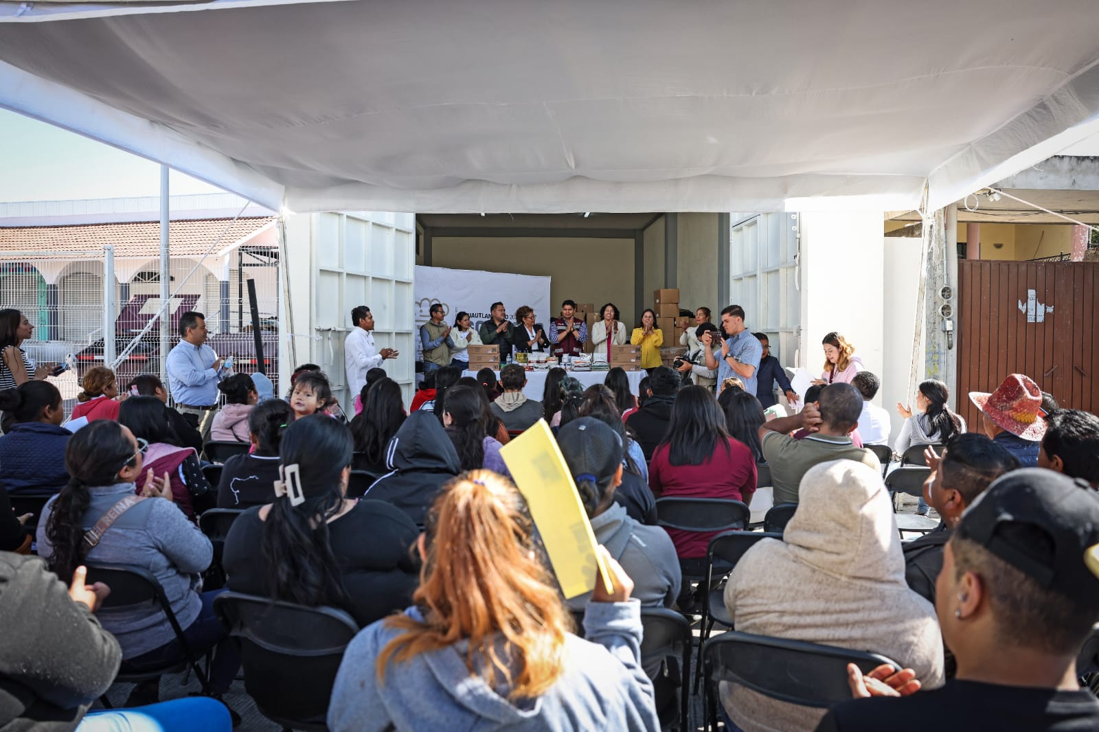 oma da insumos escuelas 3