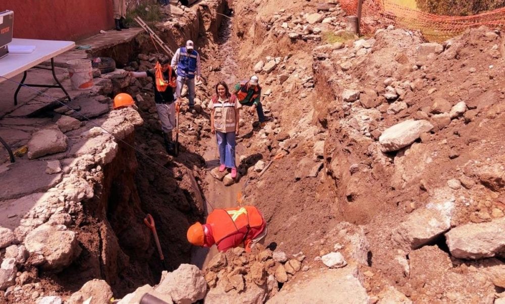 Reparan socavones en Puebla ante deterioro de la red hidráulica y falta de mantenimiento histórico