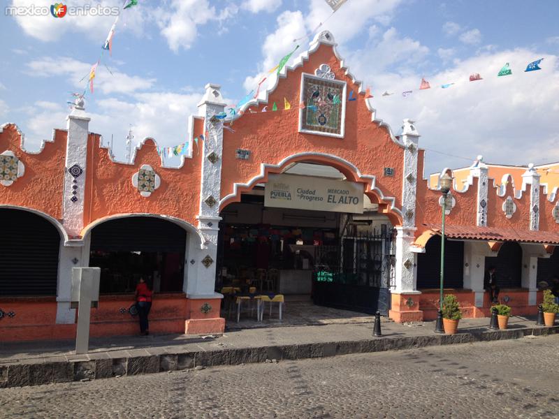 Ayuntamiento busca saldar deuda millonaria del mercado de El Alto con la CFE