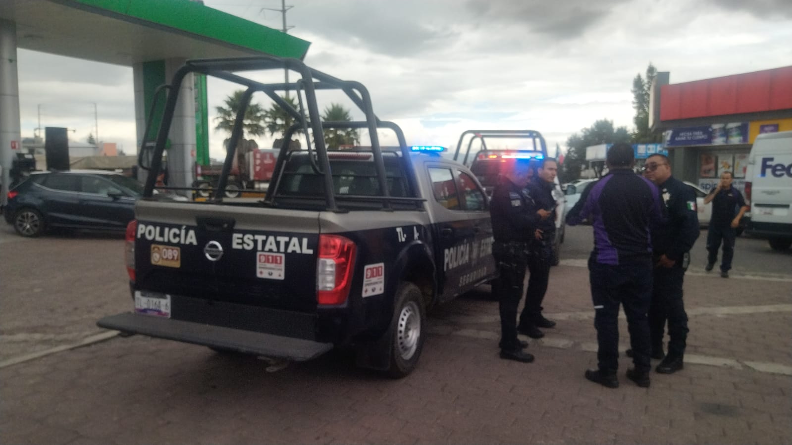 Foto: Cortesía Recuperan camioneta de FedEx robada en Apizaco; mercancía desapareció