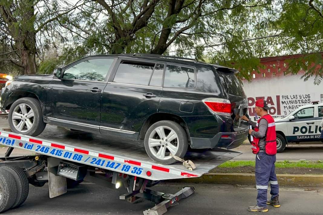Foto: Cortesía Policía de Tlaxcala asegura camioneta robada en operativo preventivo
