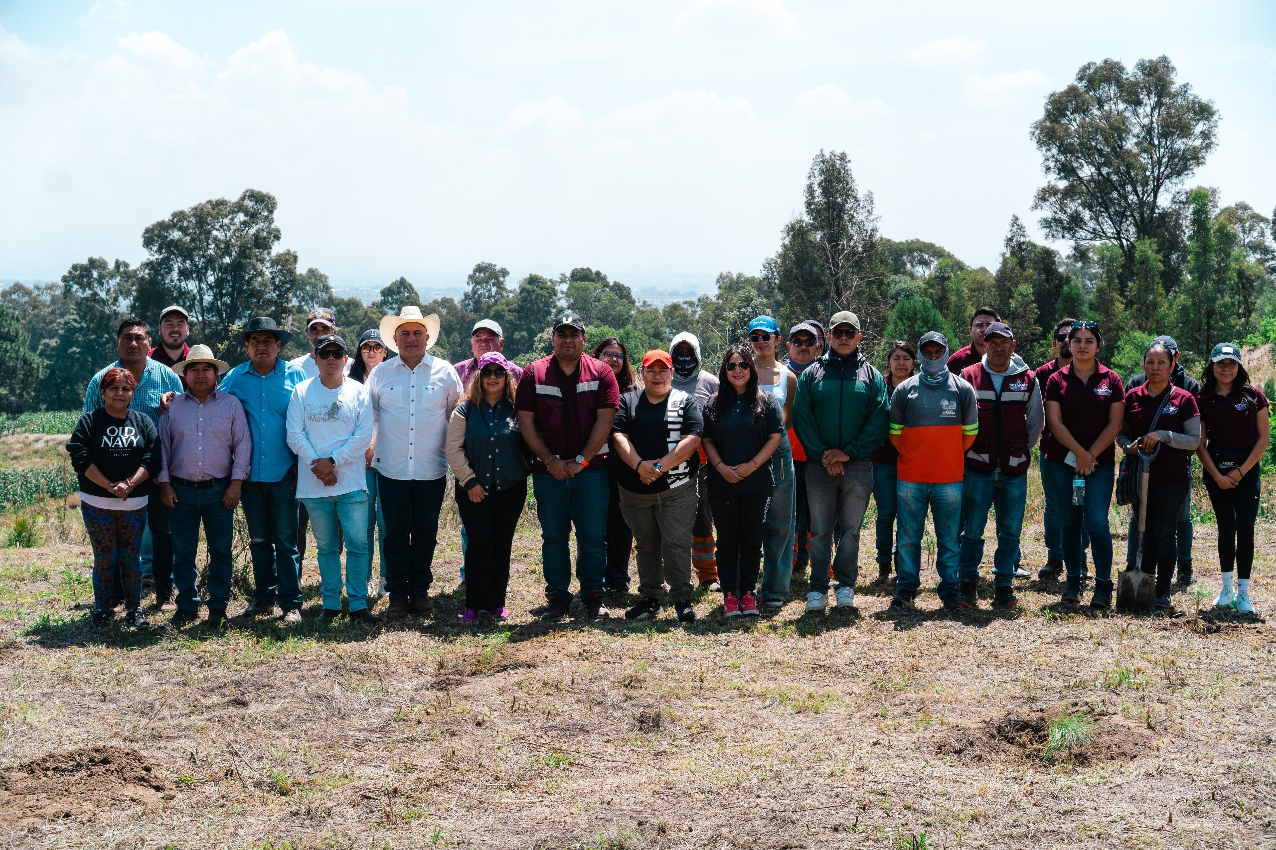 Comunicado oficial Se realiza la primera jornada de reforestación "Raíces de agua" en el cerro Zapotecas