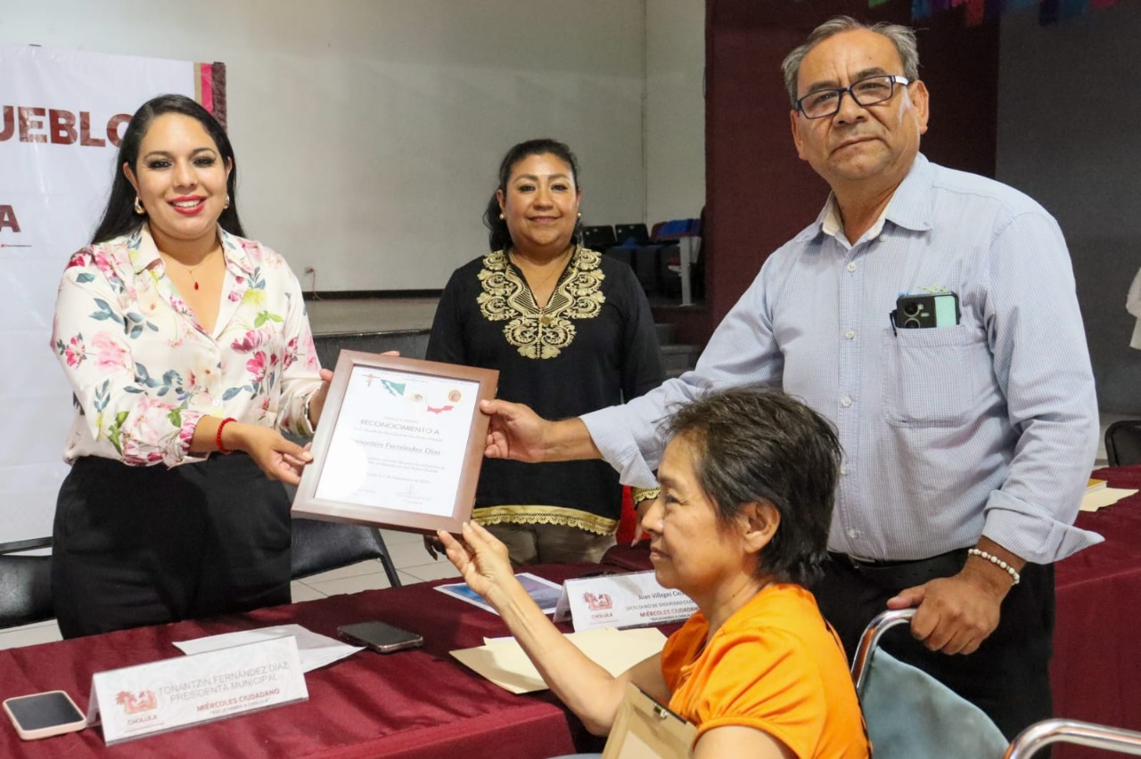 Comunicado oficial “Es la primera vez que recibimos algo de un presidente de Cholula”: beneficiario del Miércoles del Pueblo
