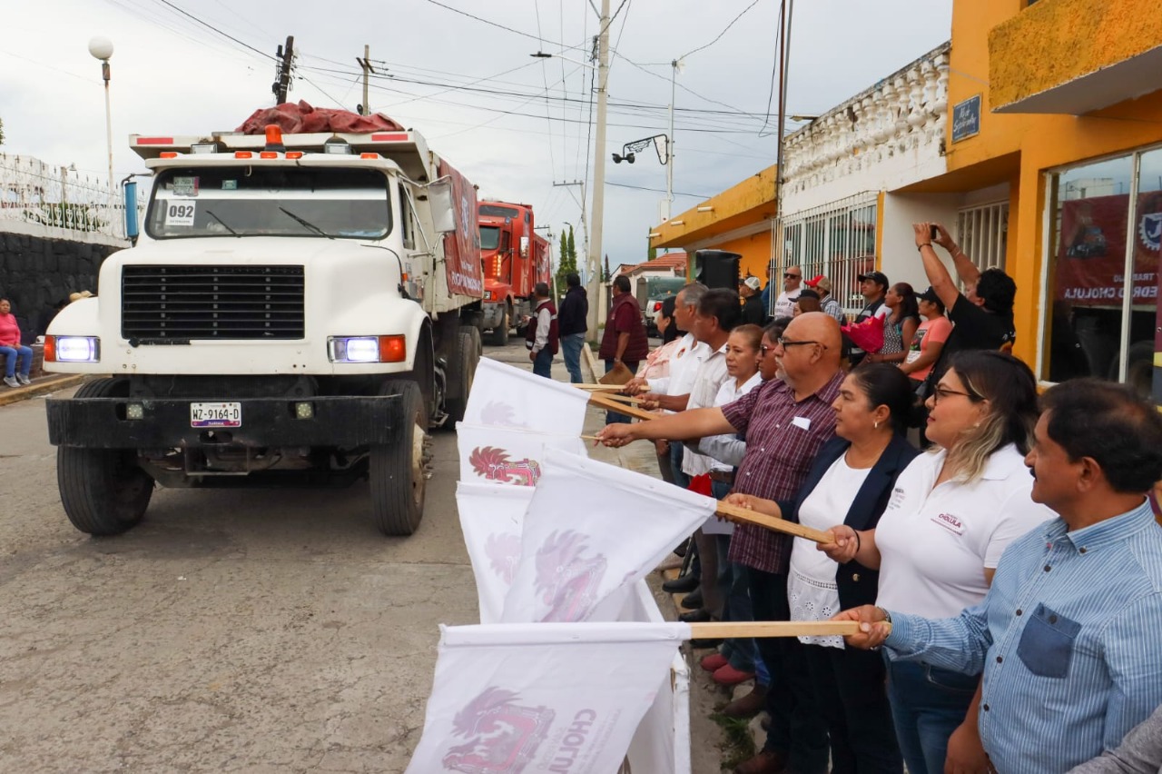 Comunicado oficial Gobierno de Tonantzin Fernández continúa rehabilitando vialidades en todo San Pedro Cholula