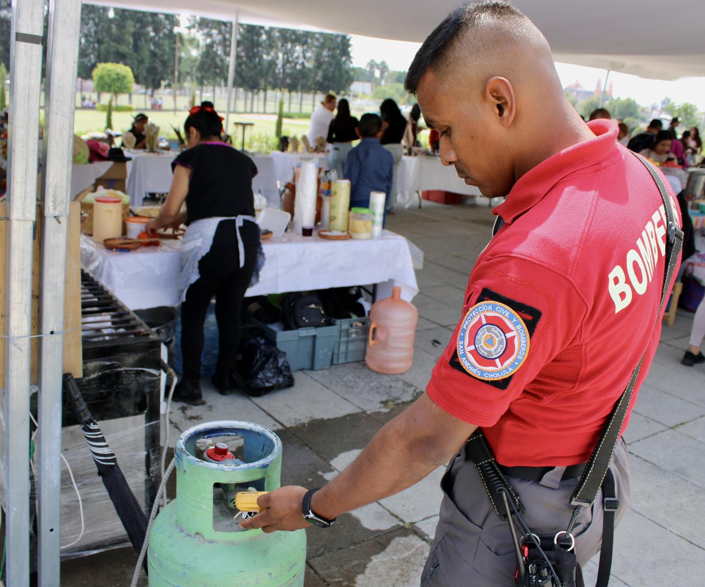 Por: Cortesía Lula Pineda Policía Municipal y Bomberos resguardan el 6.º Foro Internacional Ser Mujer en San Andrés Cholula