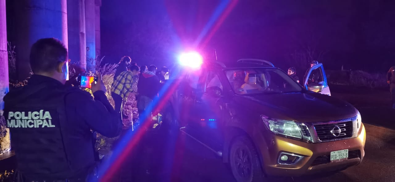 Adulto mayor es golpeado y despojado de vehículo y motocicleta, en Tepetitla