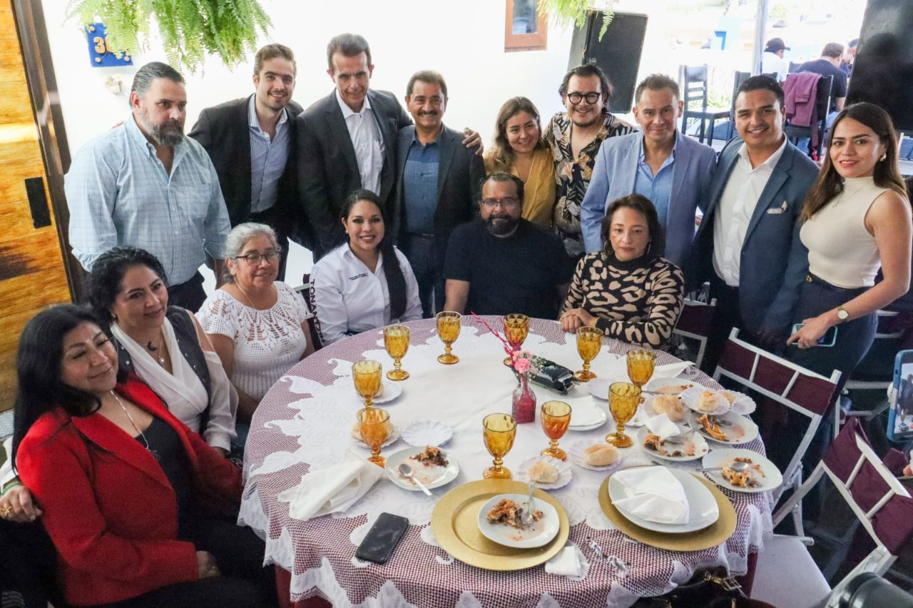 Presenta Tonantzin Fernández el Mundial de Voleibol de Playa Sub 21 a restauranteros y hoteleros de San Pedro Cholula