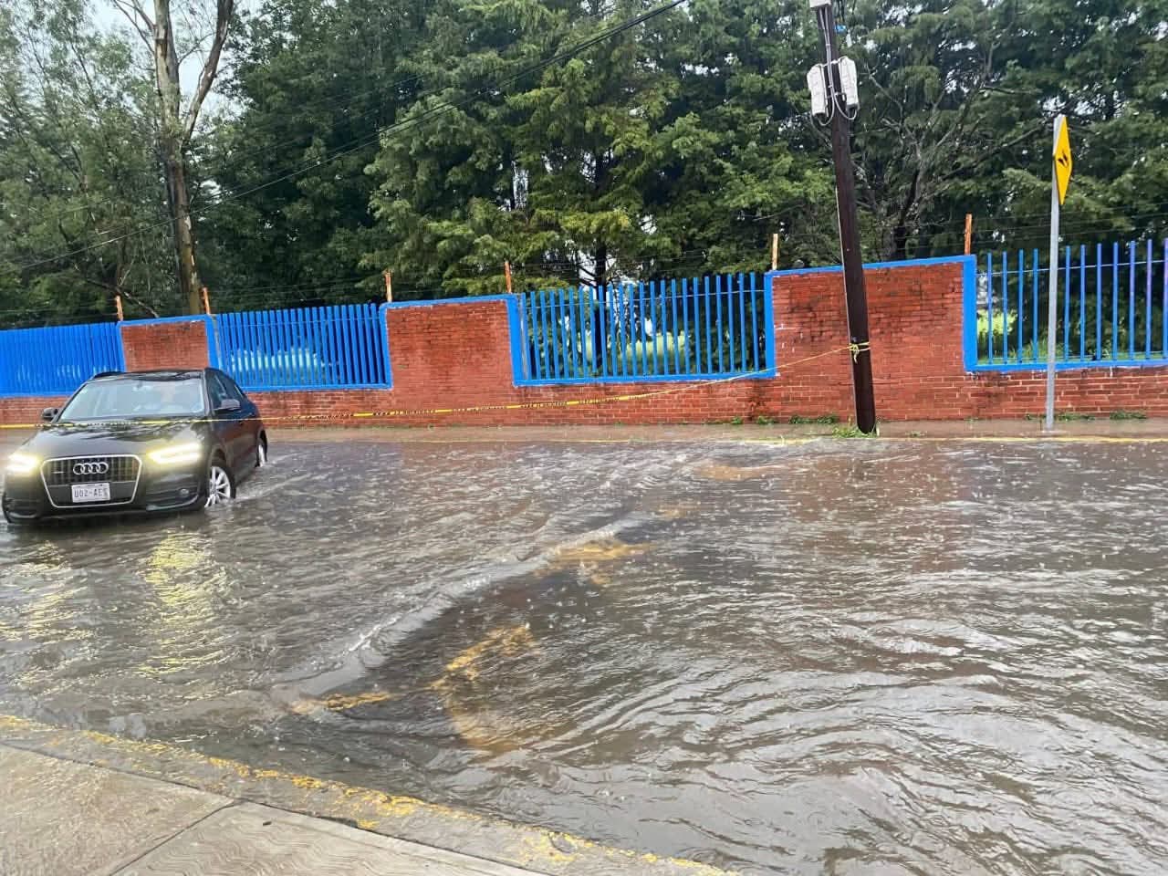 Foto: Cortesía Fuerte tormenta azota a la Capital, negocios, domicilios y edificios bajo el agua