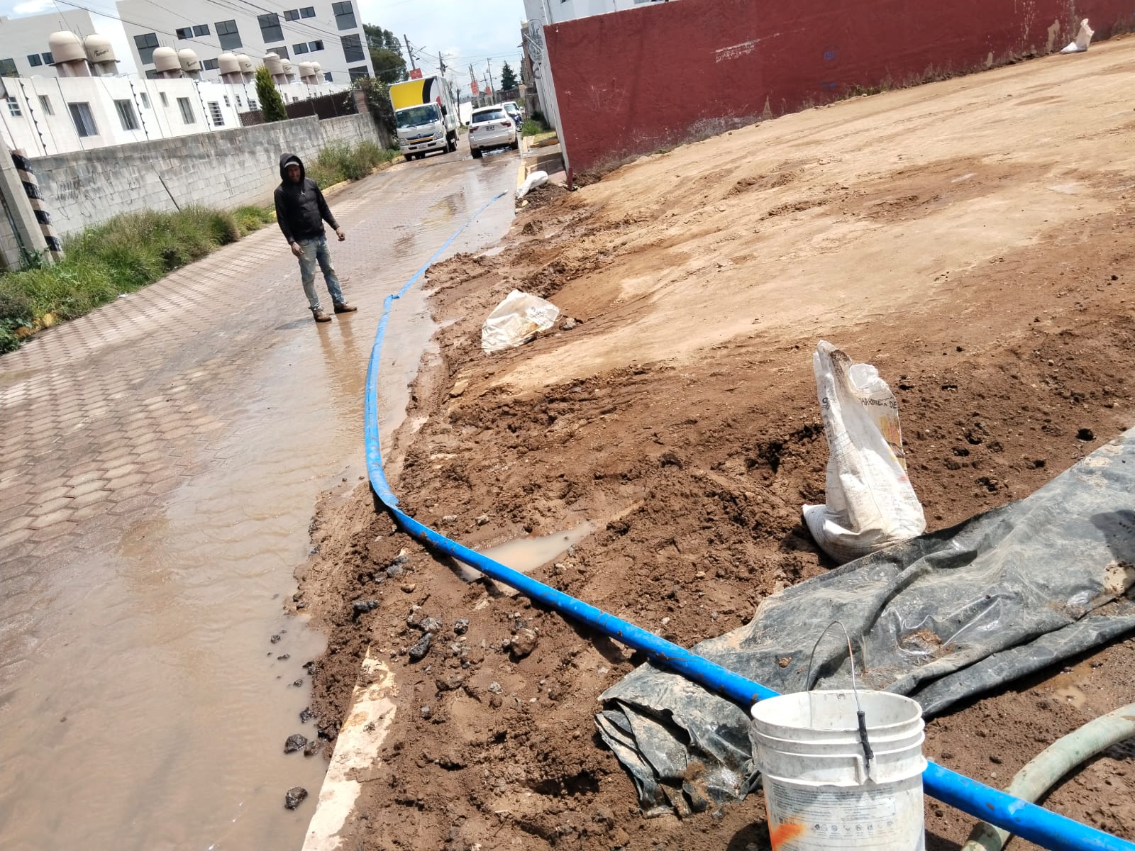 Por: Cortesía Lula Pineda Aclara Sosapac en Cuautlancingo que aparentes fugas de agua son encharcamientos por lluvias