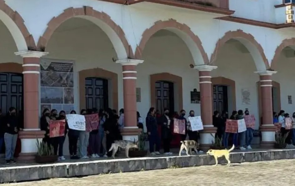 Toma de la presidencia municipal