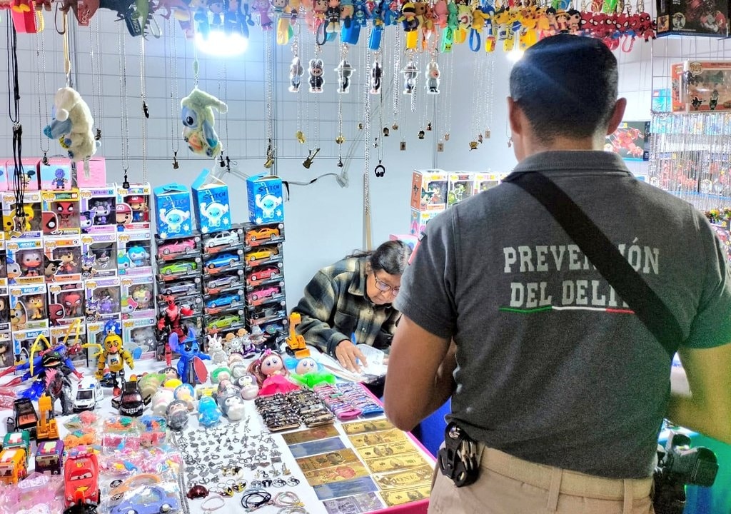 Por: Cortesía Lula Pineda Refuerzan seguridad en Feria de San Pedro Cholula con participación activa de comerciantes