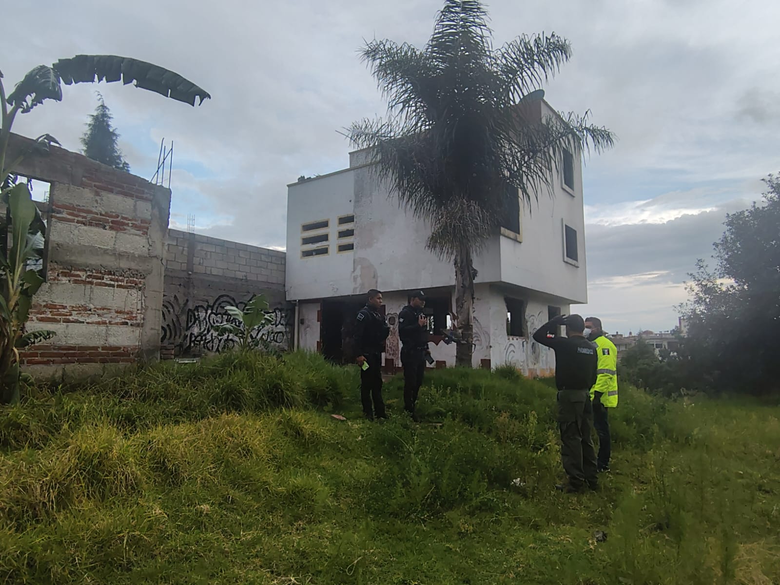 Foto: Cortesía Hallan cadáver en estado de descomposición de un hombre en casa abandonada en Acuamanala