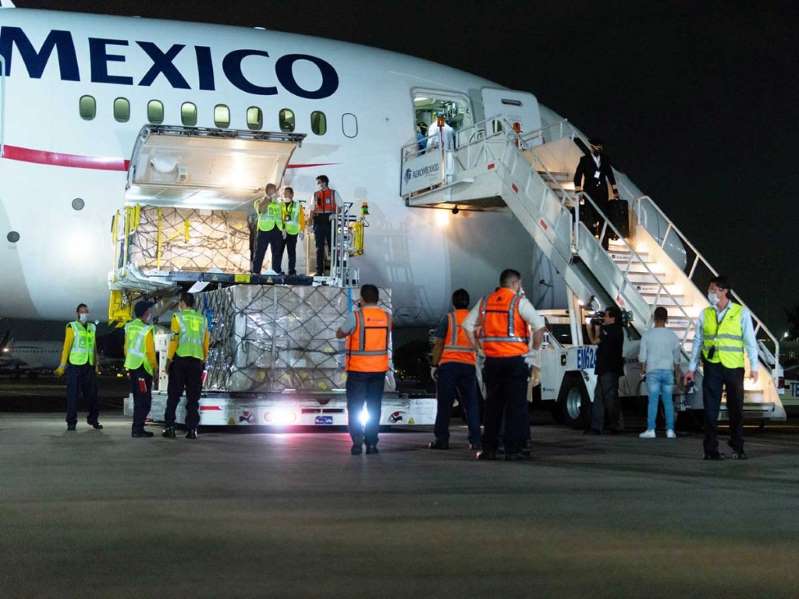 Foto: Cortesía Vuelo con equipo médico llega a México, el primero de 20: Ebrard
