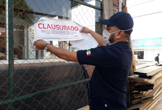 Clausuran maderería que se incendió en la madrugada en San Pedro Cholula 