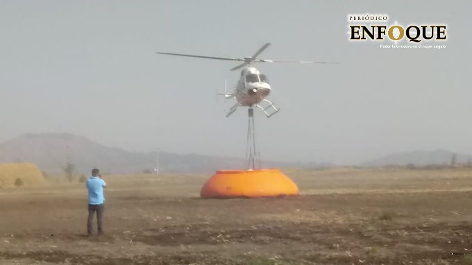 Foto: Cortesía Con apoyo de helicóptero combaten incendio en el Seco; lleva más de 24 horas activo