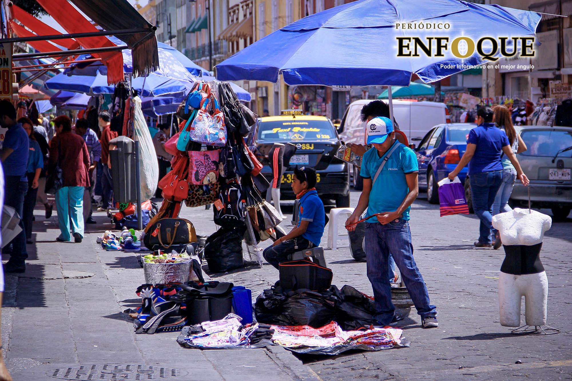 Foto: Alex Muñoz Fijan plazo de 3 días para que ayuntamientos impidan presencia de ambulantes por contingencia