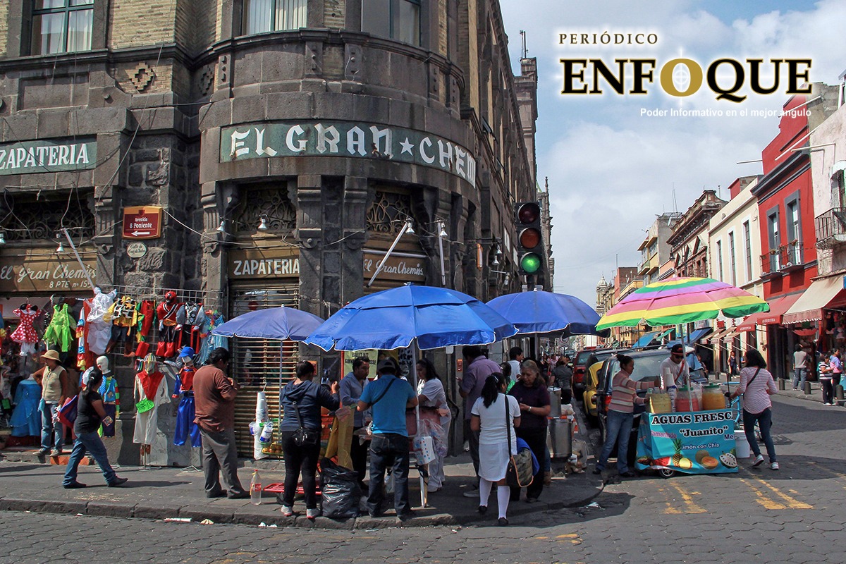 Foto: Alex Muñoz Por falta de apoyo ambulantes amagan con regresar a las calles