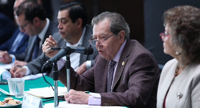 Foto: Cortesía Multas, clausura y arresto prevé la ley por “desacato” de Tv Azteca: Muñoz Ledo