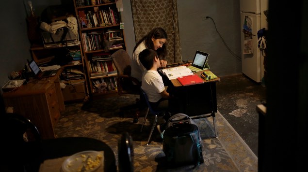 Foto: Cortesía “Aprende en casa” no convence a padres de familia; es de bajo nivel, aseguran