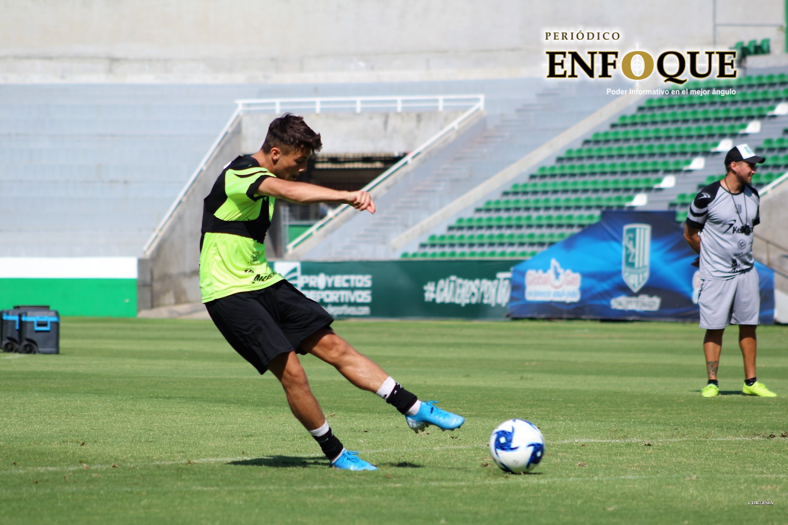 Foto: Cortesía Futbolista poblano cumple la cuarentena en Alemania