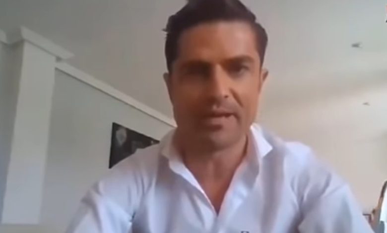 Joven semidesnuda aparece en un en vivo y revela infidelidad de periodista (Video)