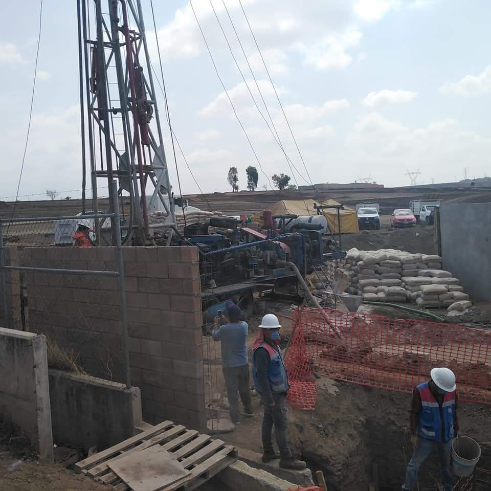 Pobladores de Almecatla acusa que por segunda ocasión la empresa Agua de Puebla perfora pozo