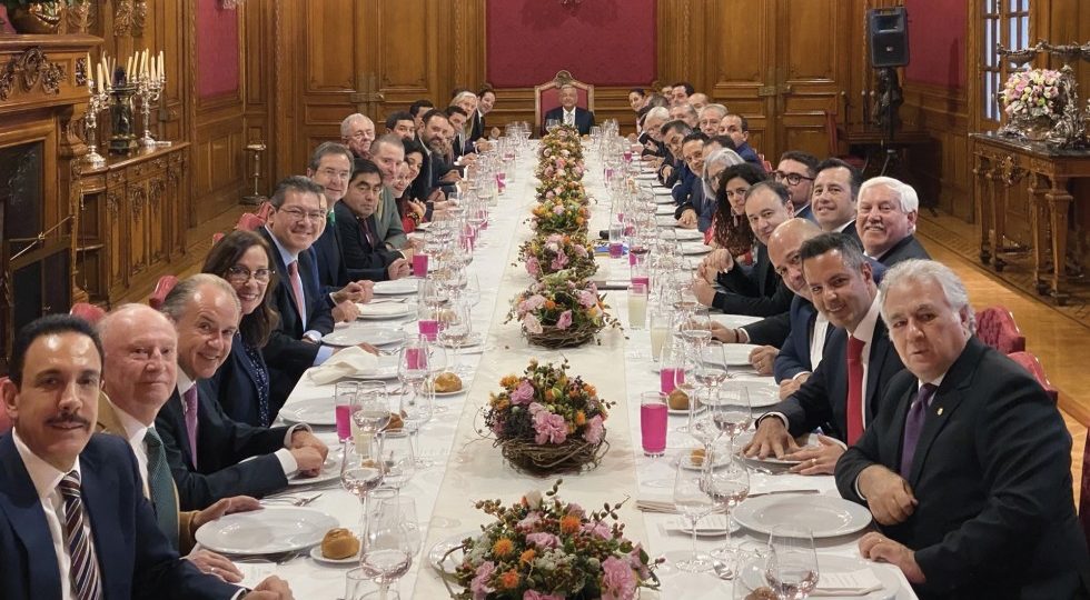 Foto: Cortesía Analizan 21 gobernadores poner límites a la Federación