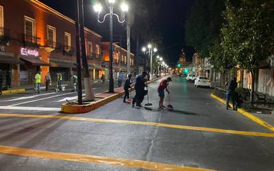 Foto: Cortesía Sancionan en Durango a 16 jóvenes por no cumplir cuarentena por COVID-19; los ponen a barrer