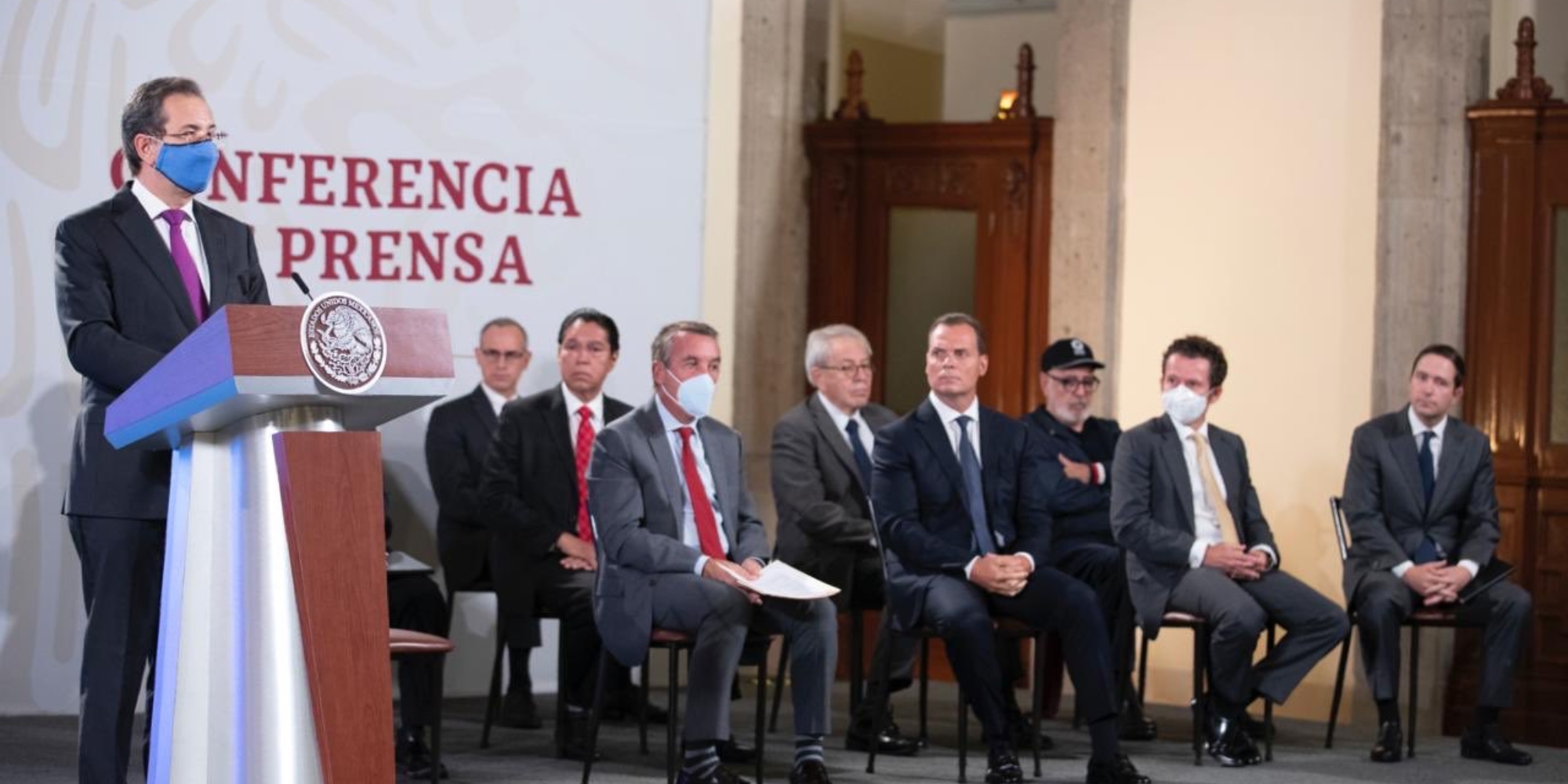 Foto: Cortesía Gobierno y televisoras firman convenio para la transmisión de clases en el nuevo ciclo escolar