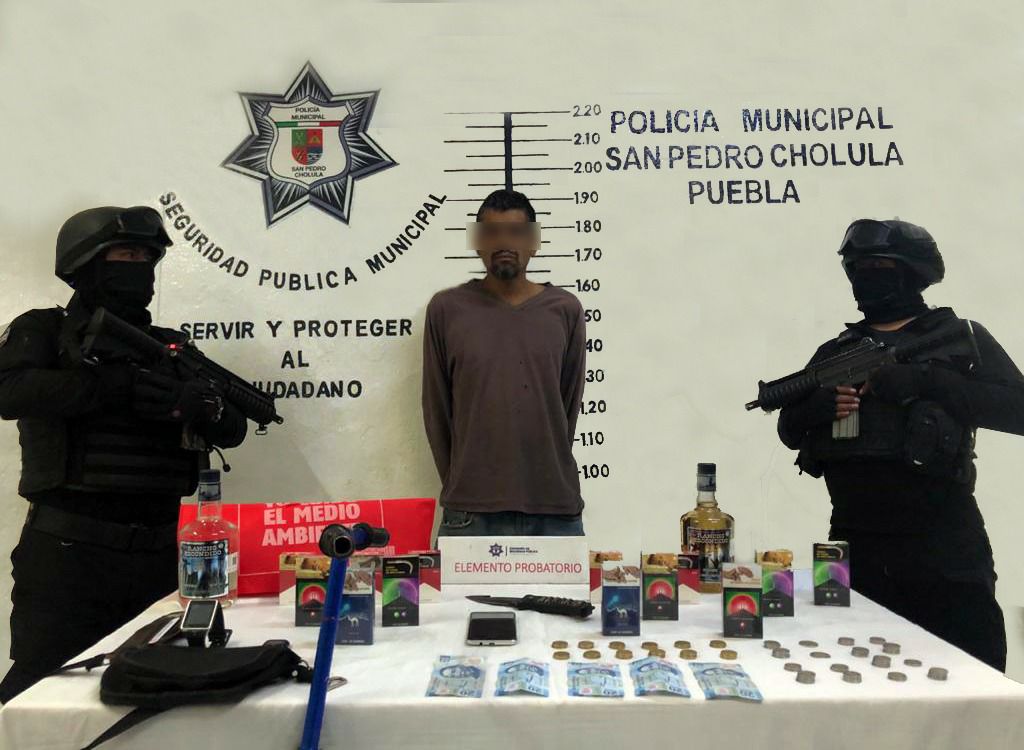 Foto: Cortesía Efectiva intervención de policías de San Pedro Cholula permite la captura de presunto asaltante de tiendas de conveniencia.