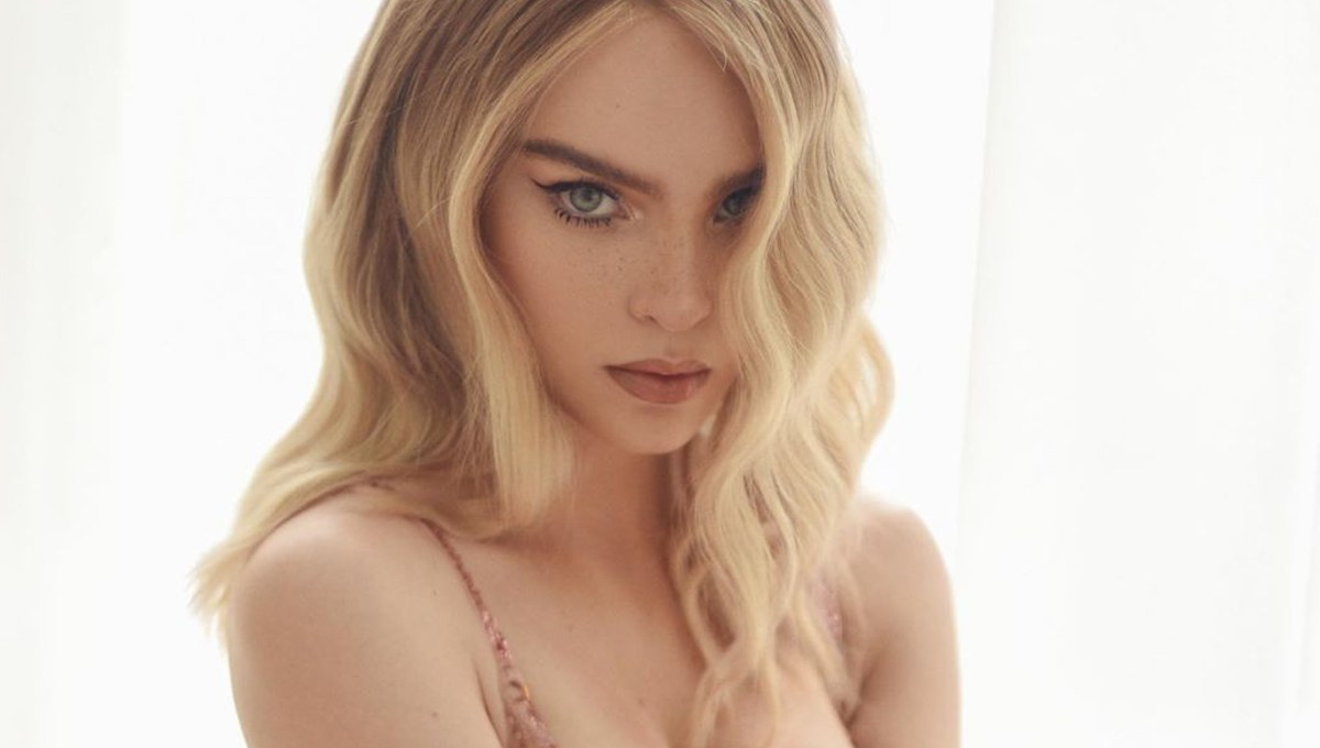 Los 31 son los nuevos 20: Belinda impacta con su look de cumpleaños