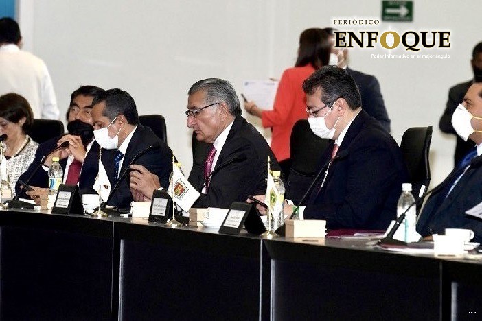 Foto: Cortesía Marco Mena participa en reunión de la CONAGO, también asiste AMLO