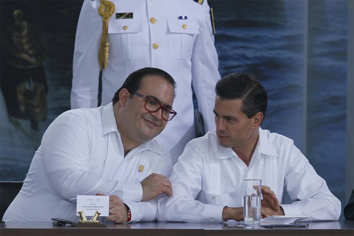 Foto: Cortesía 'Miren lo que me regaló el góber': Javier Duarte le obsequió Ferrari a EPN, según Lozoya