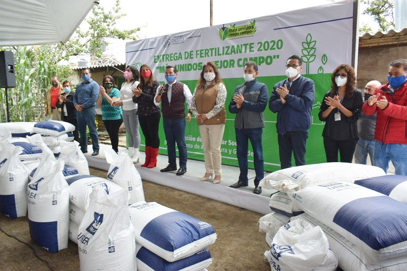 Foto: Cortesía Apoya gobierno de San Pedro Cholula a productores agrícolas con fertilizante