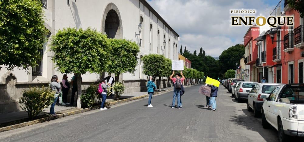 Exigen equidad en asignación de plazas docentes