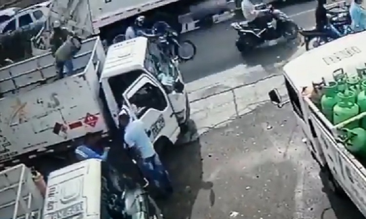 Foto: Cortesía Trabajador evitó un robo a mano armada lanzando un tanque de gas al ladrón