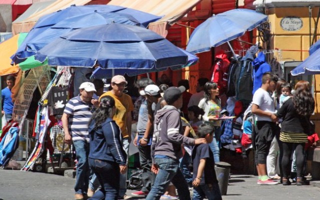 Foto: Cortesía Por temor a controversia constitucional, Barbosa no emitirá decreto para regular el ambulantaje