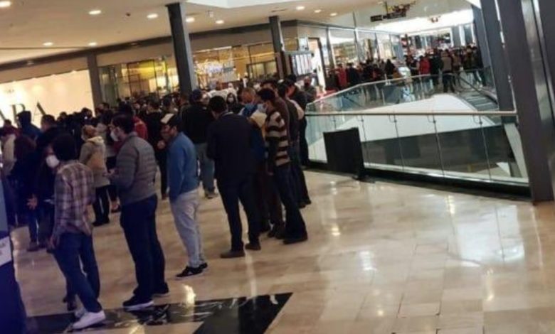 Foto: Cortesía Best Buy cierra sus tiendas luego de que compradores las abarrotaron por liquidación