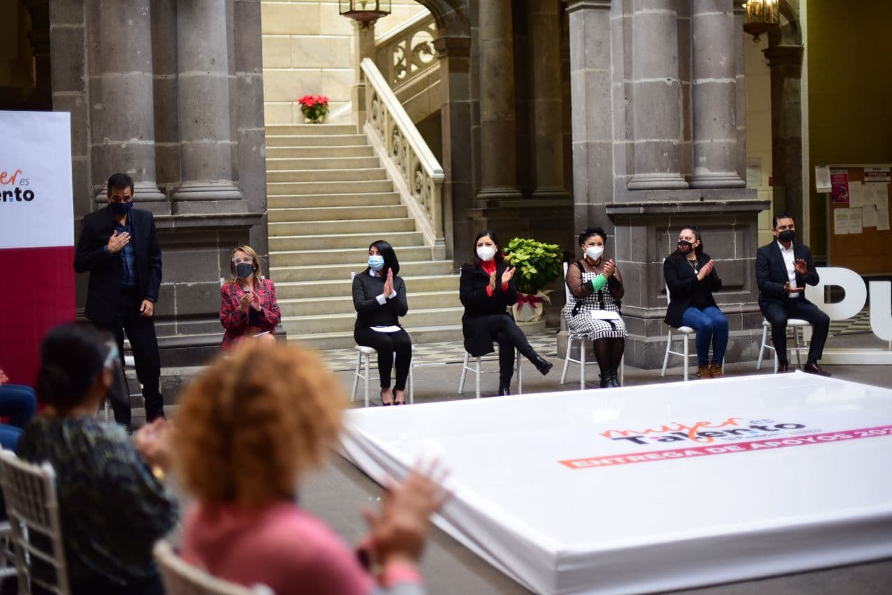 Rivera Vivanco impulsa autonomía económica de mujeres