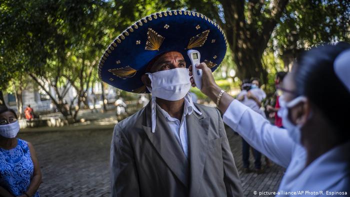 Aumentan a 111,655 muertes por coronavirus en México; hay un millón 205,229 casos