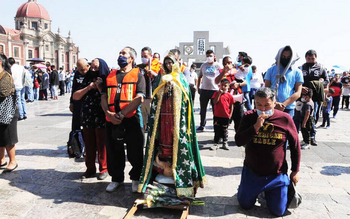 Foto: Cortesía Fieles ‘corren’ antes del cierre de la Basílica