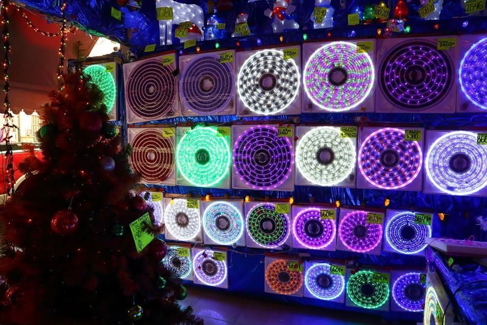 Foto: Cortesía Se ven bonitas pero pueden ser fatales: sigue estas precauciones con las luces navideñas