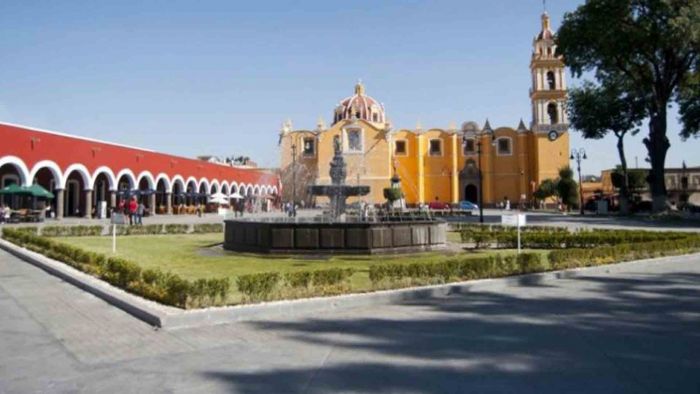 Foto: Cortesía Se ejecutan trabajos de demolición en inmuebles de San Pedro Cholula, por falta de permisos
