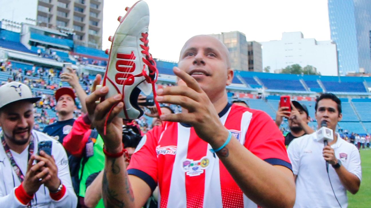 Foto: Cortesía 'Bofo' Bautista se registra como candidato a diputado federal por el PES