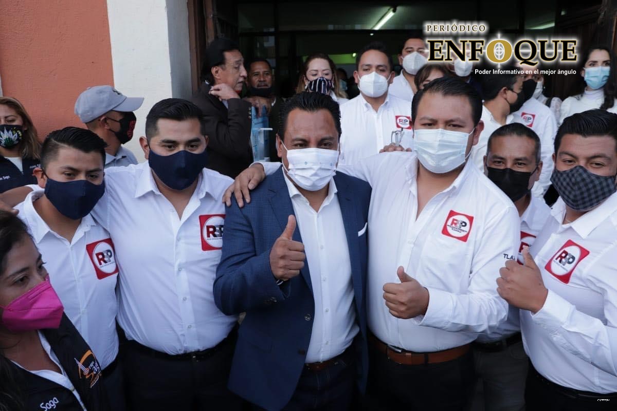 Foto: Cortesía Se registra SAGA como precandidato a gobernador por RSP