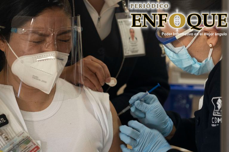 Foto: Cortesía Entérate.  Gobierno Federal comunica que un médico vacunó contra el COVID-19 a su familia indebidamente.